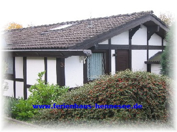 SAUERLAND FEWO *** FERIENHAUS HENNESEE *** FERIENPARK HENNESEE *** UNTERKUNFT GASTGEBER AM HENNESEE : Hausansicht "Ferienhaus Hennesee" SAUERLAND FEWO *** FERIENHAUS HENNESEE *** FERIENPARK HENNESEE *** UNTERKUNFT GASTGEBER AM HENNESEE : Hausansicht "Ferienhaus Hennesee"